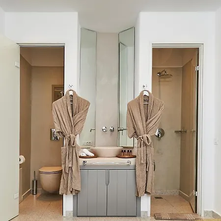 Due Mari Mykonos * Agios Ioannis Diakoftis