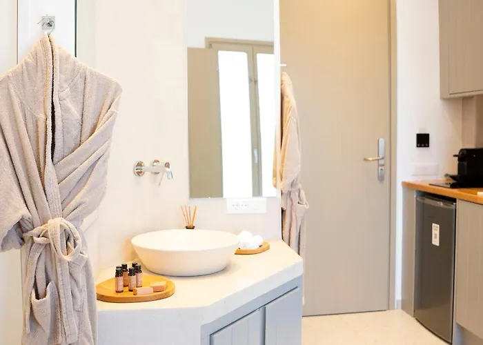 Due Mari Mykonos * Agios Ioannis Diakoftis