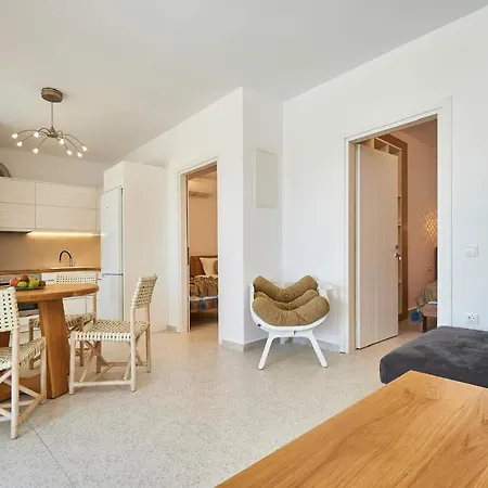 Due Mari Mykonos Gasthuis Agios Ioannis Diakoftis